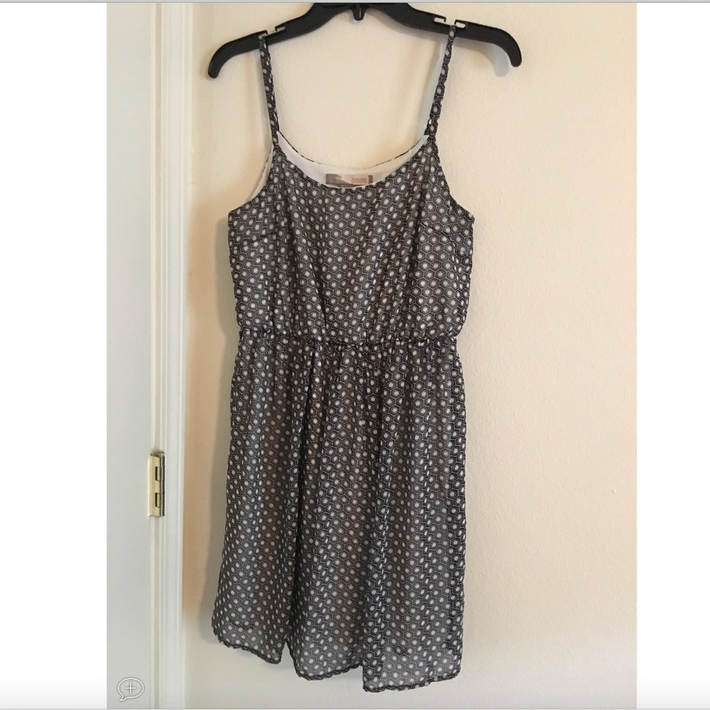 Sundress Gray and White Pattern